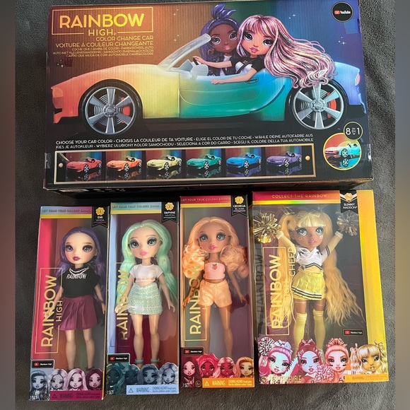 Rainbow High Color Changing Car and 4 Rainbow High Dolls - Picture 3 of 3